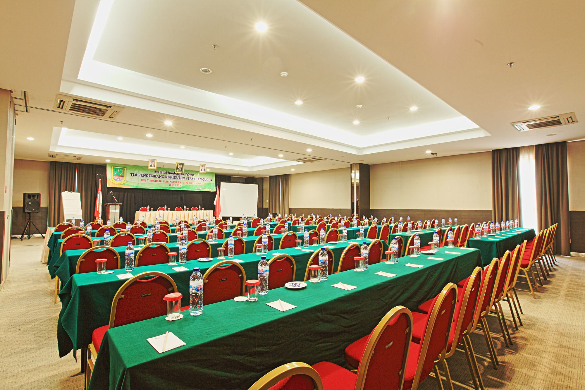 Metland Hotel בקאסי מראה חיצוני תמונה